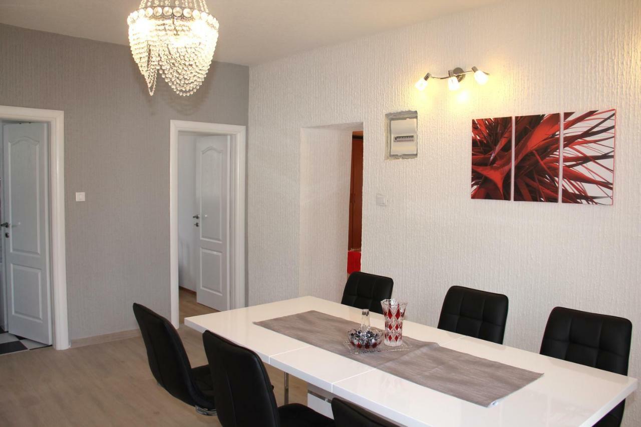 Apartmani Corleone Bilice Bagian luar foto