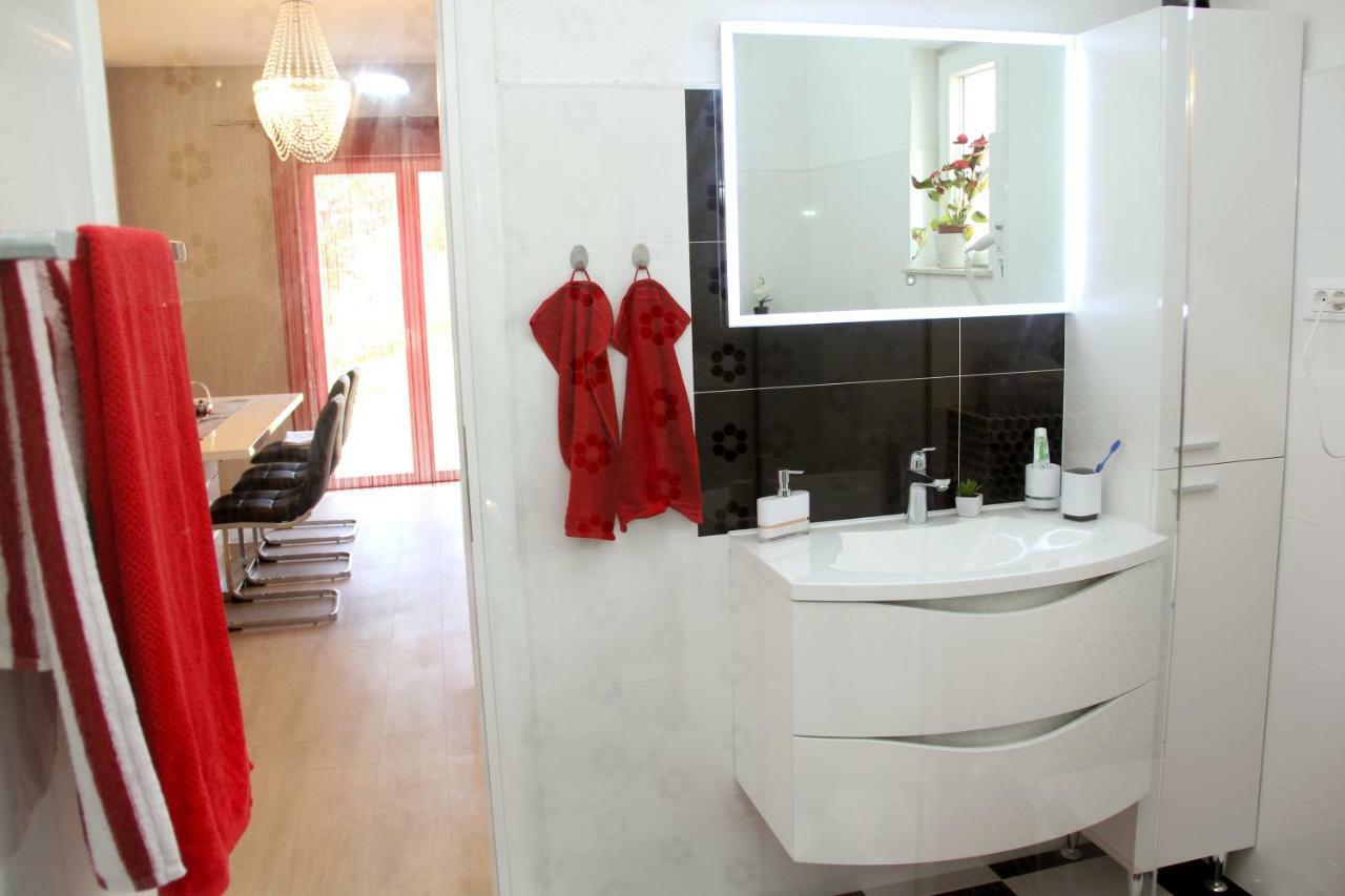 Apartmani Corleone Bilice Bagian luar foto