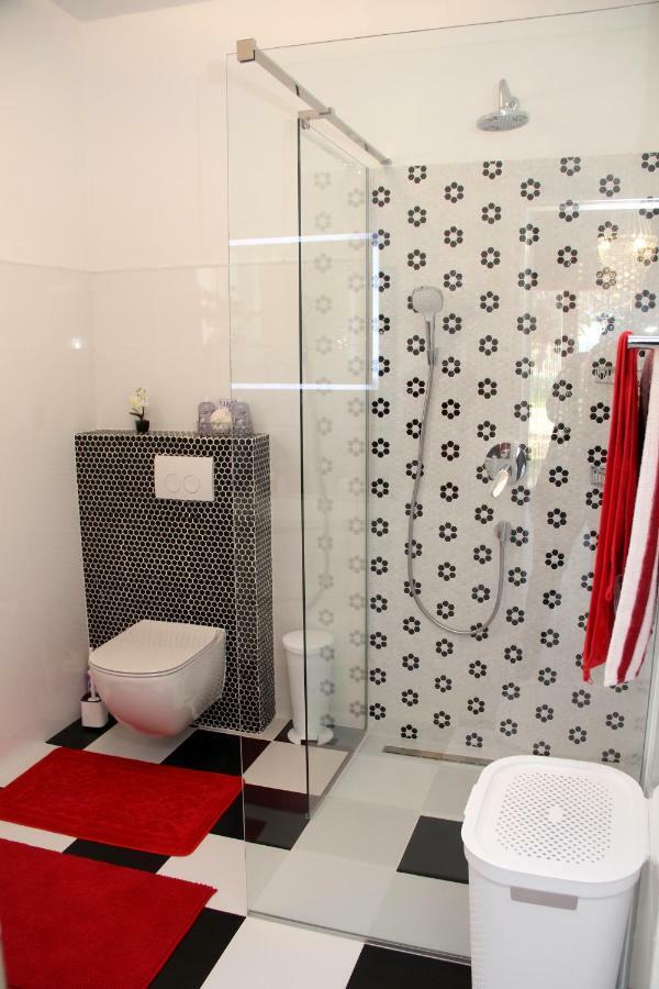 Apartmani Corleone Bilice Bagian luar foto