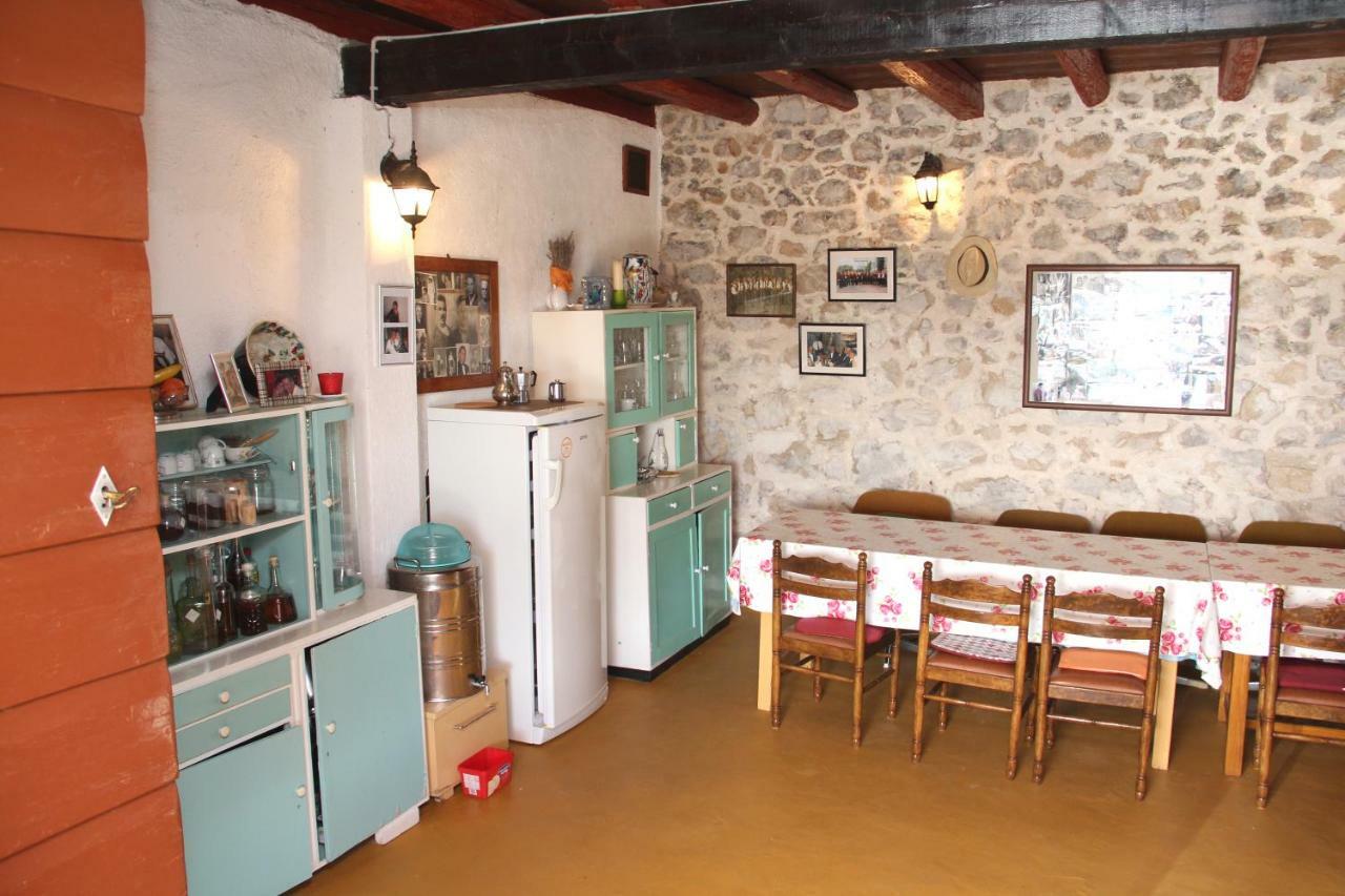 Apartmani Corleone Bilice Bagian luar foto